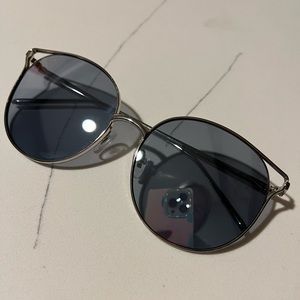 Silver diff sunglasses